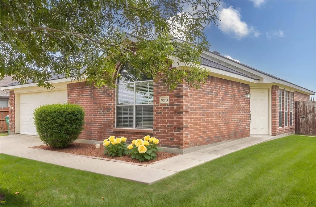 1070 Mellanie Lane, Celina, TX 75009 1070 Mellanie Lane, Celina, TX 75009