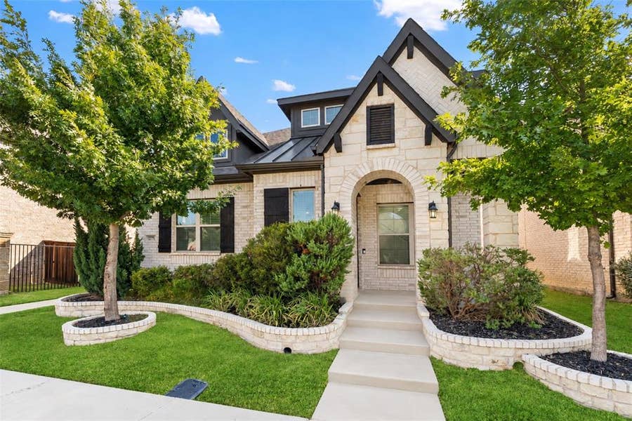 Property photo for 12778 Friar Street, Farmers Branch, TX