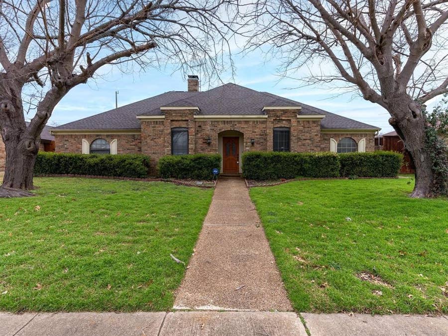 Property photo for 706 Mount Vernon Drive, Richardson, TX