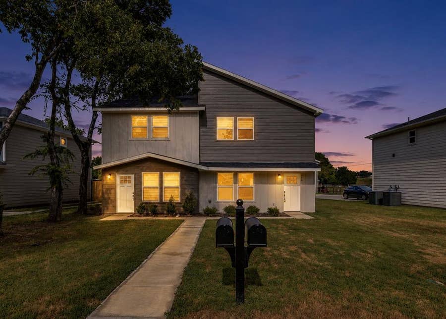 Property photo for 931 River Road, Fort Worth, TX