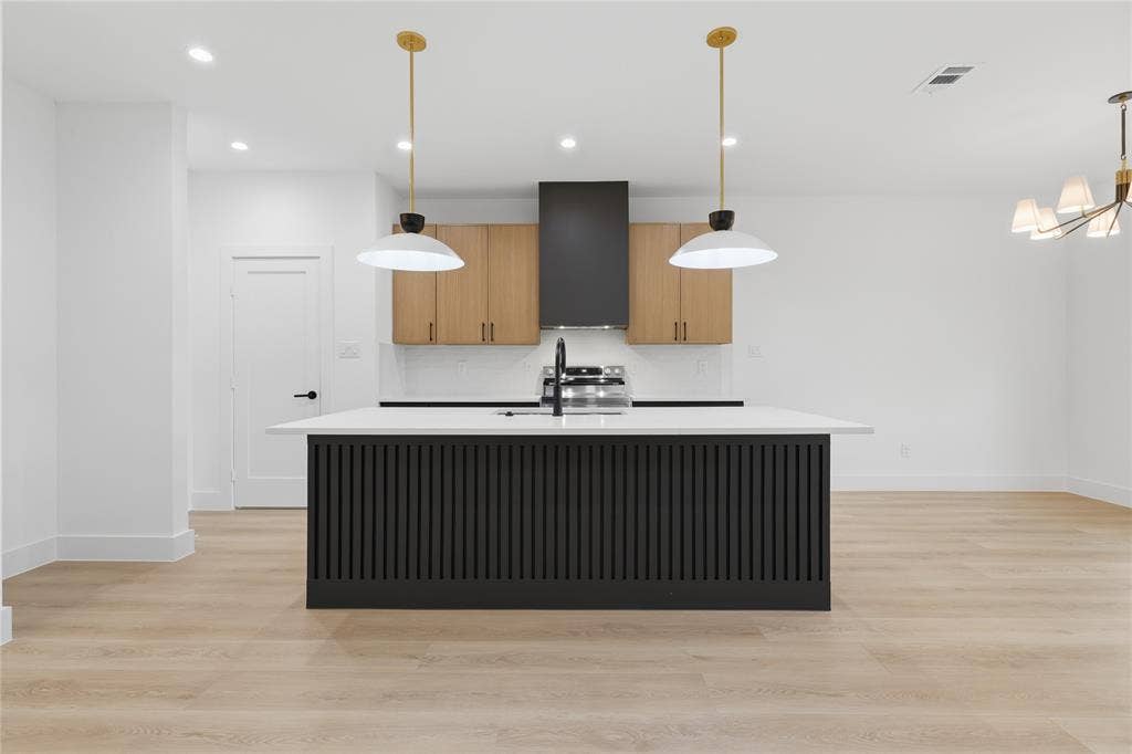 2638 Southland Street, Dallas, TX 75215 2638 Southland Street, Dallas, TX 75215