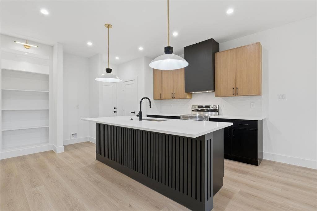 2638 Southland Street, Dallas, TX 75215 2638 Southland Street, Dallas, TX 75215