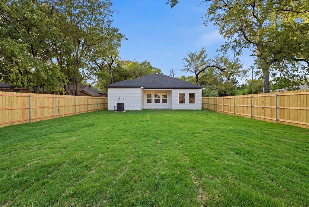 2638 Southland Street, Dallas, TX 75215 2638 Southland Street, Dallas, TX 75215