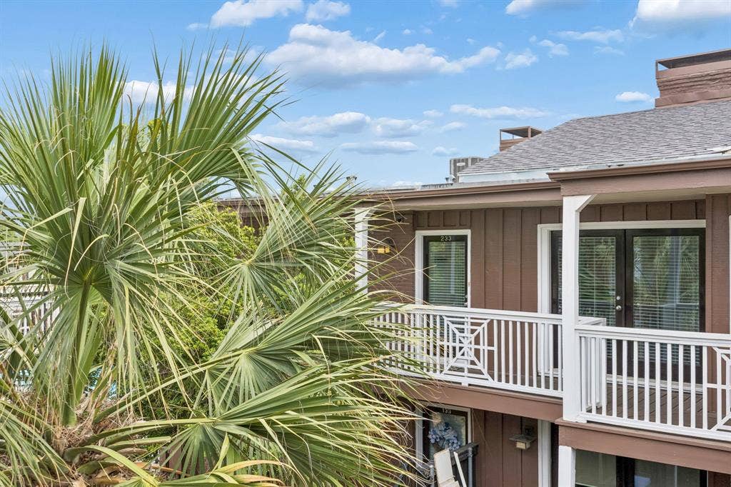 5916 Sandhurst Lane, #233, Dallas, TX 75206 5916 Sandhurst Lane, #233, Dallas, TX 75206