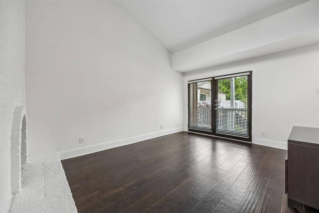 5916 Sandhurst Lane, #233, Dallas, TX 75206 5916 Sandhurst Lane, #233, Dallas, TX 75206