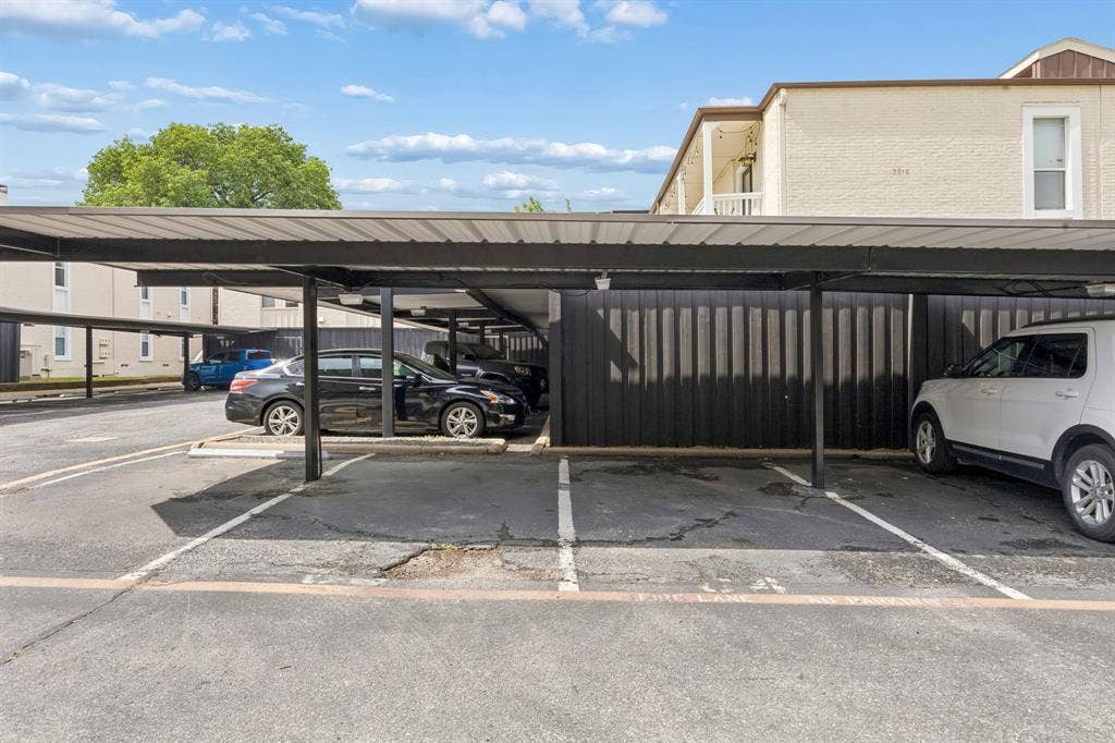 5916 Sandhurst Lane, #233, Dallas, TX 75206 5916 Sandhurst Lane, #233, Dallas, TX 75206
