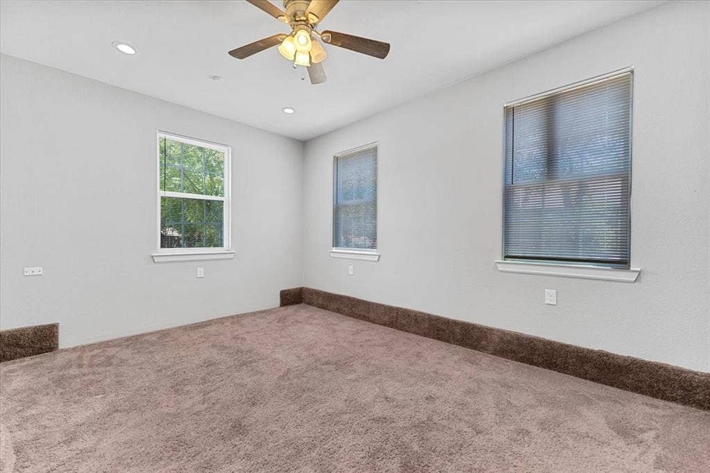 902 S Ewing Avenue, Dallas, TX 75203 902 S Ewing Avenue, Dallas, TX 75203