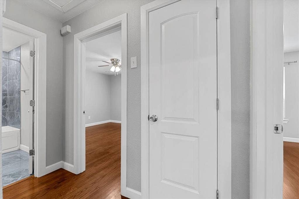 902 S Ewing Avenue, Dallas, TX 75203 902 S Ewing Avenue, Dallas, TX 75203