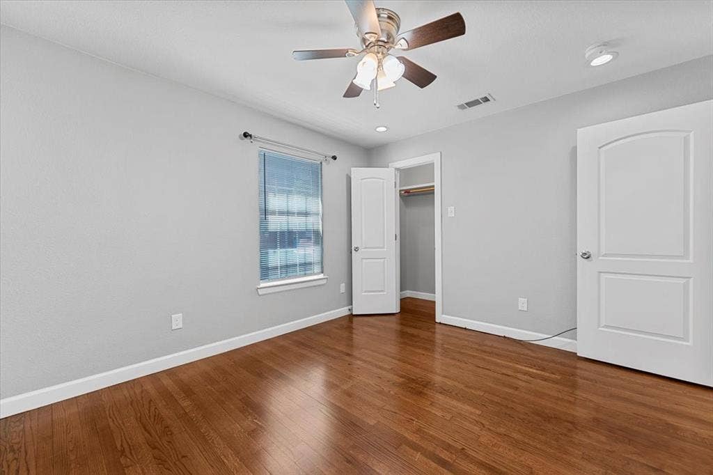 902 S Ewing Avenue, Dallas, TX 75203 902 S Ewing Avenue, Dallas, TX 75203