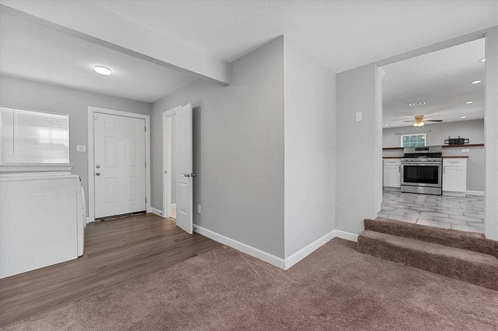 902 S Ewing Avenue, Dallas, TX 75203 902 S Ewing Avenue, Dallas, TX 75203