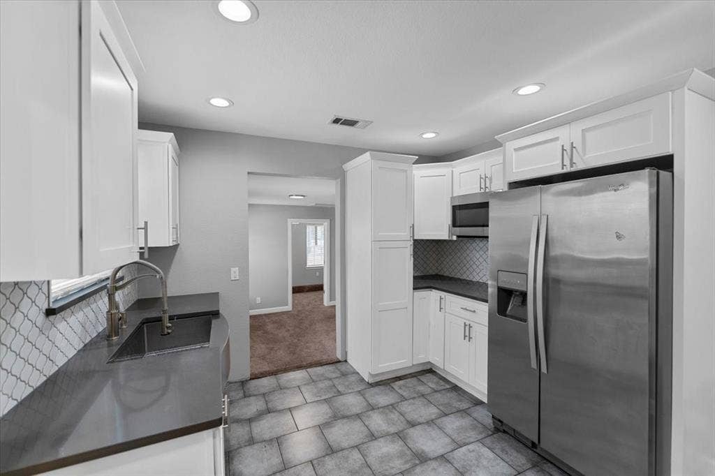902 S Ewing Avenue, Dallas, TX 75203 902 S Ewing Avenue, Dallas, TX 75203
