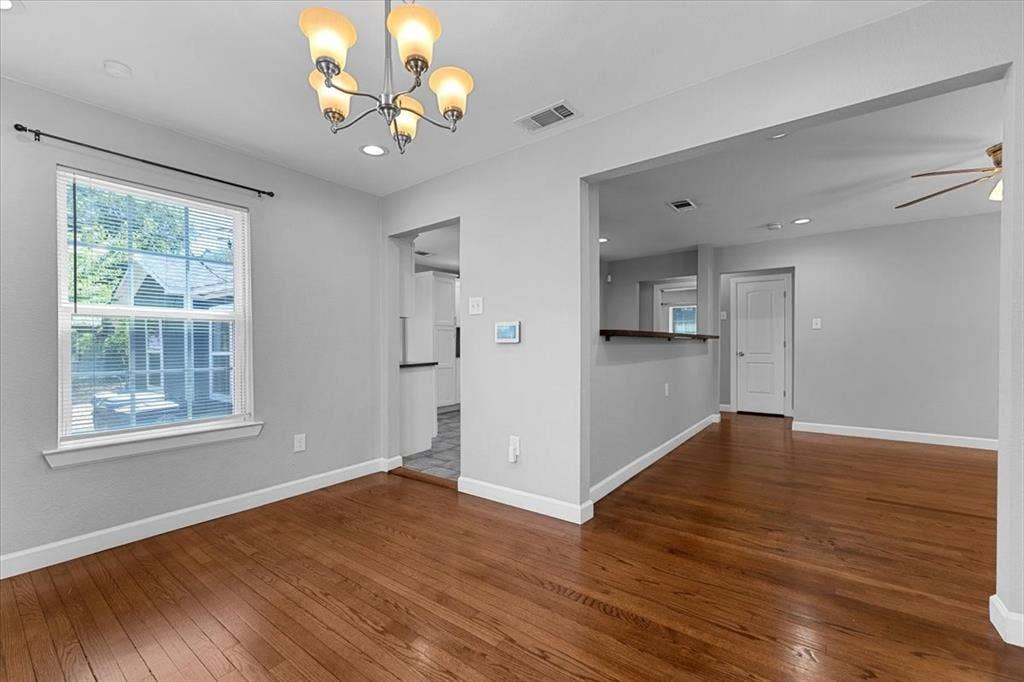 902 S Ewing Avenue, Dallas, TX 75203 902 S Ewing Avenue, Dallas, TX 75203