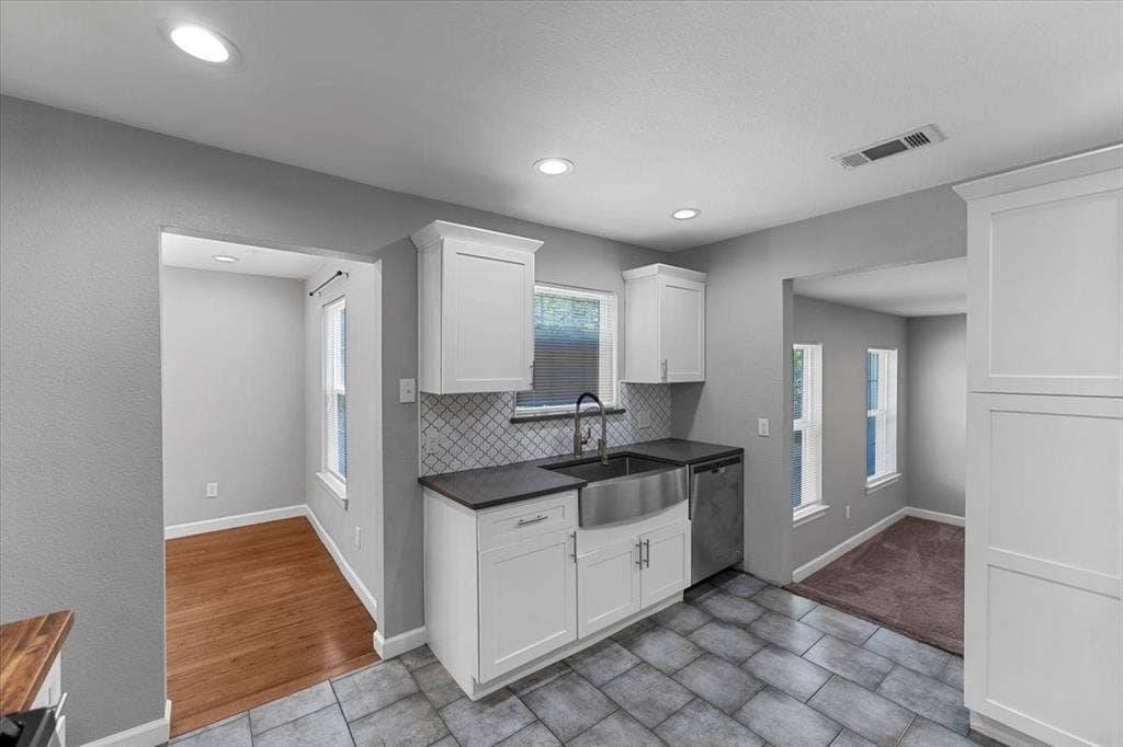 902 S Ewing Avenue, Dallas, TX 75203 902 S Ewing Avenue, Dallas, TX 75203