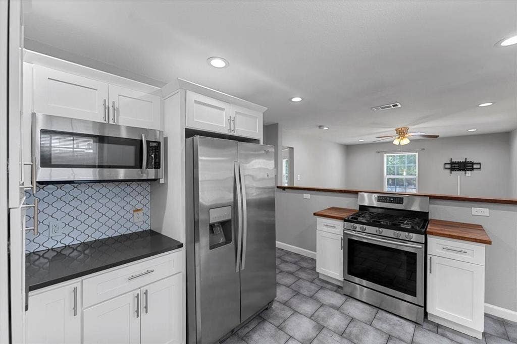 902 S Ewing Avenue, Dallas, TX 75203 902 S Ewing Avenue, Dallas, TX 75203