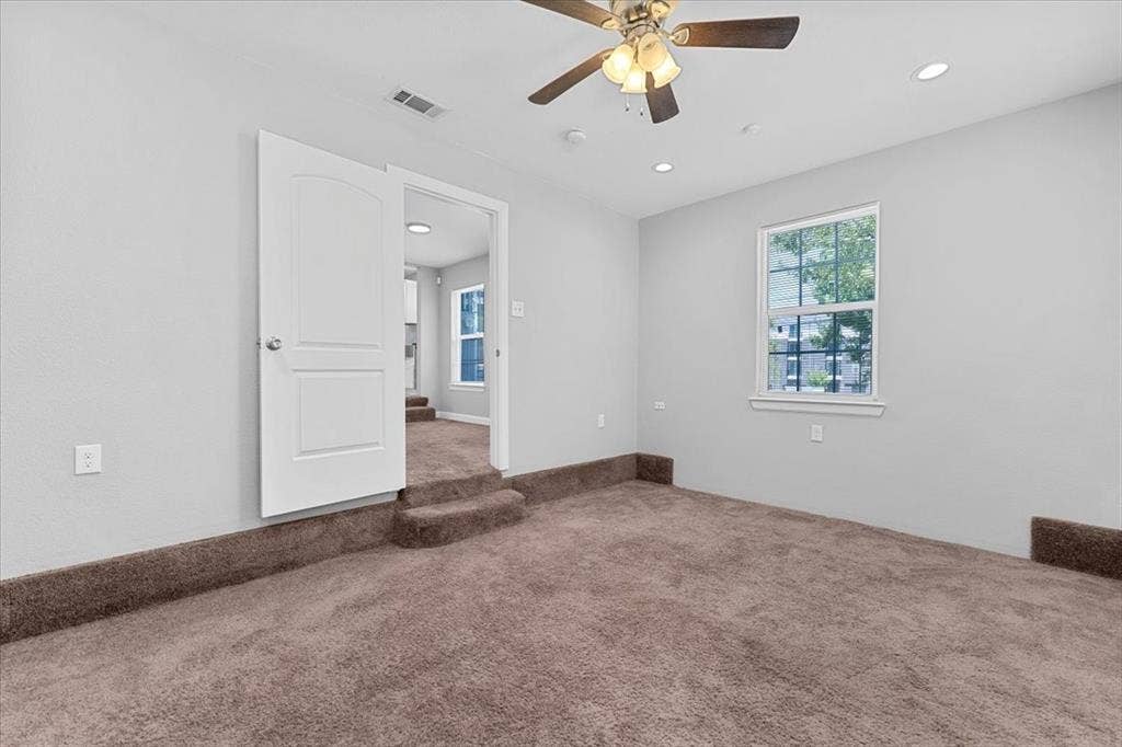 902 S Ewing Avenue, Dallas, TX 75203 902 S Ewing Avenue, Dallas, TX 75203