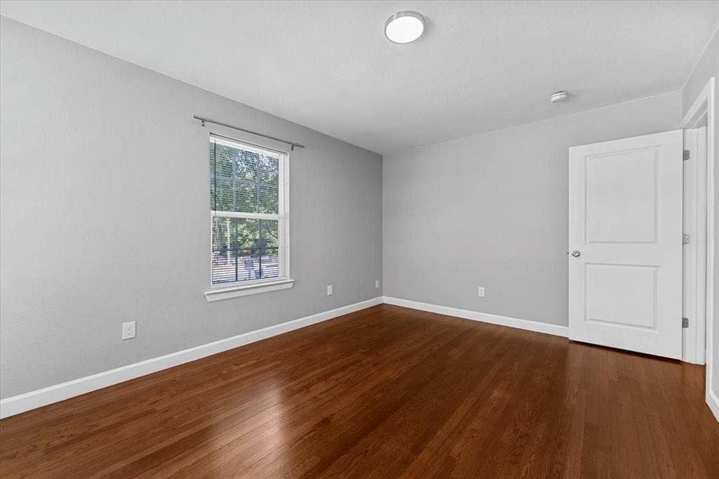 902 S Ewing Avenue, Dallas, TX 75203 902 S Ewing Avenue, Dallas, TX 75203