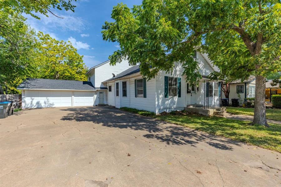 Property photo for 3821 Pine Street, Greenville, TX