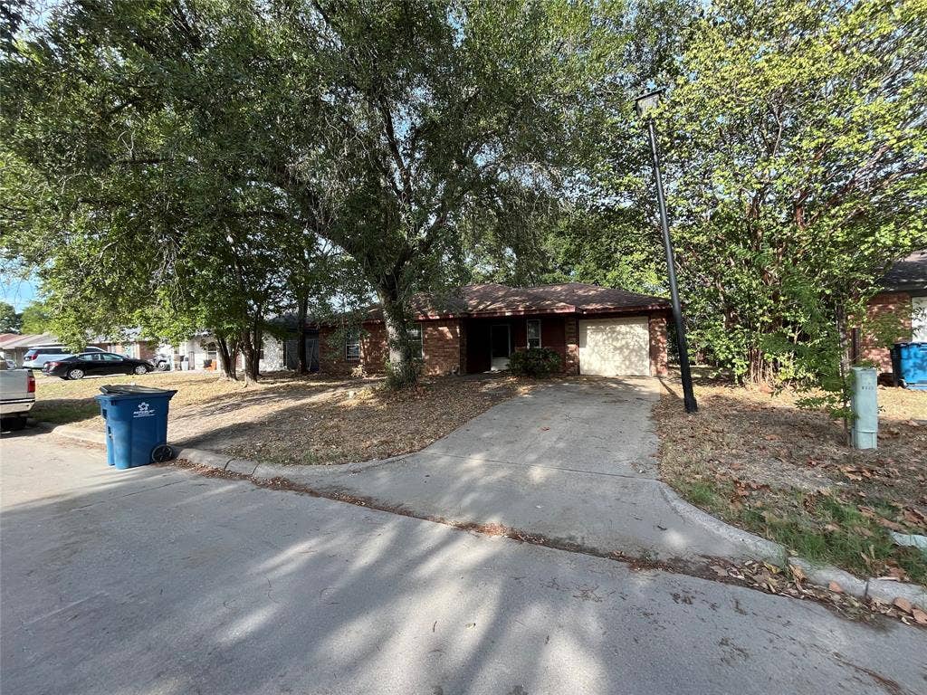 1201 Phillips Circle, Kaufman, TX 75142