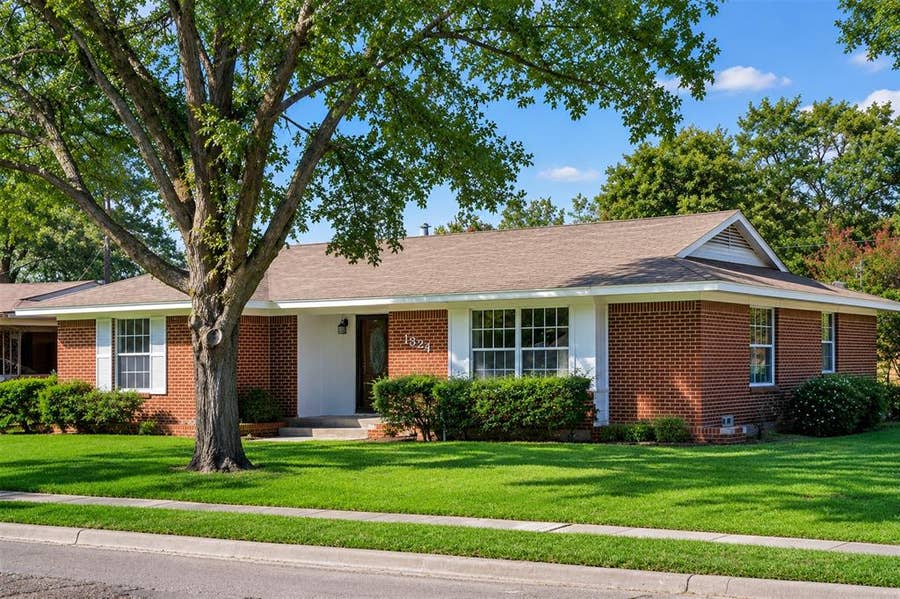 Property photo for 1824 Westway Avenue, Garland, TX