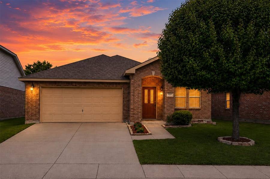 Property photo for 7652 Sienna Ridge Lane, Fort Worth, TX