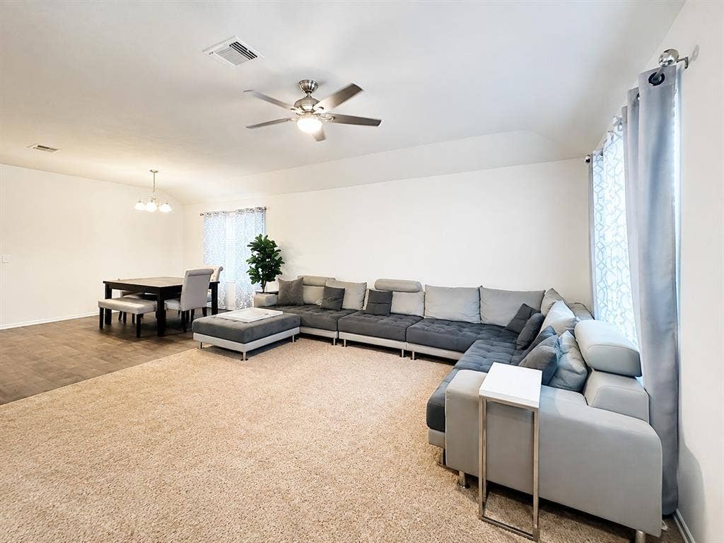 15304 Harkness Pass, Austin, TX 78725 15304 Harkness Pass, Austin, TX 78725
