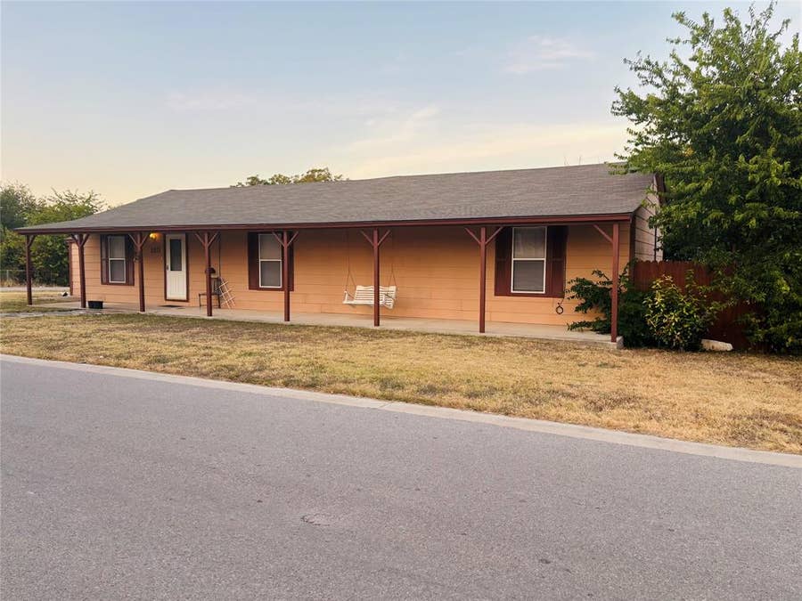Property photo for 110 N Love Avenue, Florence, TX
