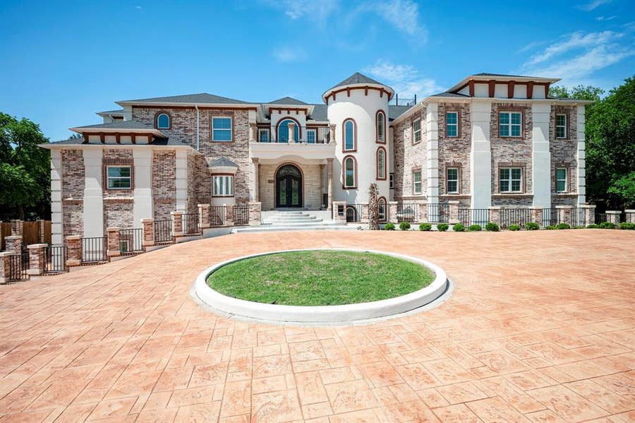 Property photo for 2415 Amberleaf Court, Cedar Hill, TX