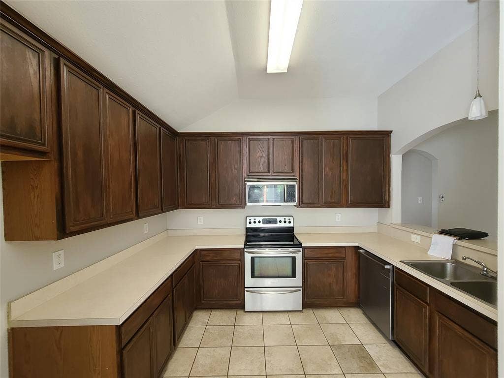 1101 Hidden Glade Drive, Mansfield, TX 76063 1101 Hidden Glade Drive, Mansfield, TX 76063