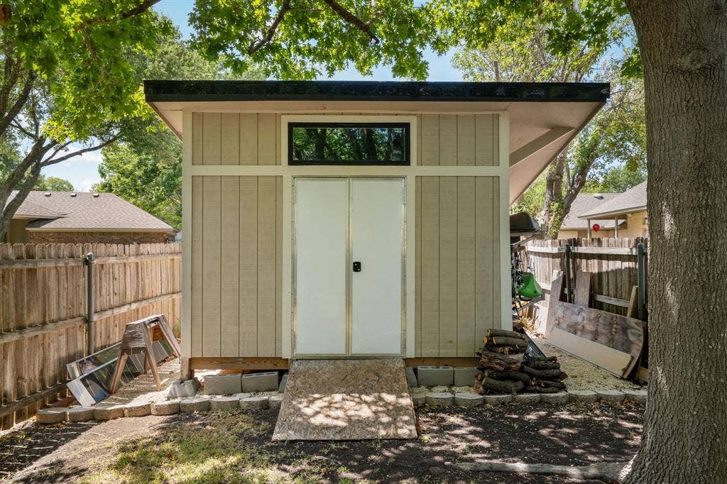 9604 Yellowstone Road, Waco, TX 76712 9604 Yellowstone Road, Waco, TX 76712
