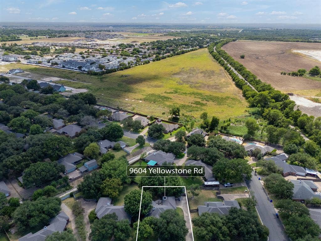 9604 Yellowstone Road, Waco, TX 76712 9604 Yellowstone Road, Waco, TX 76712