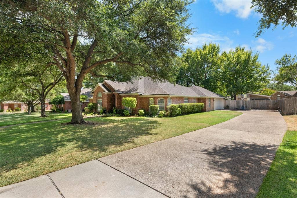 9604 Yellowstone Road, Waco, TX 76712 9604 Yellowstone Road, Waco, TX 76712