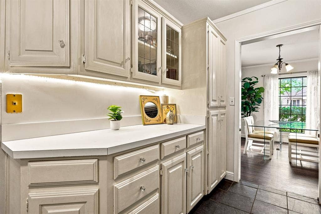 6000 Revere Place, Dallas, TX 75206 6000 Revere Place, Dallas, TX 75206