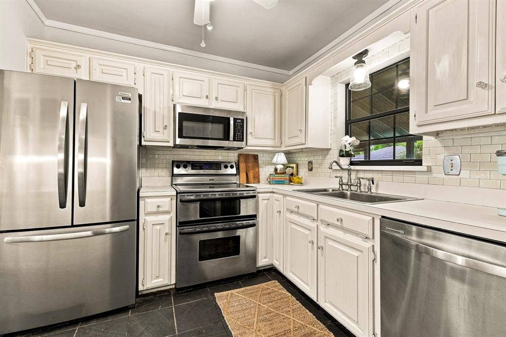 6000 Revere Place, Dallas, TX 75206 6000 Revere Place, Dallas, TX 75206
