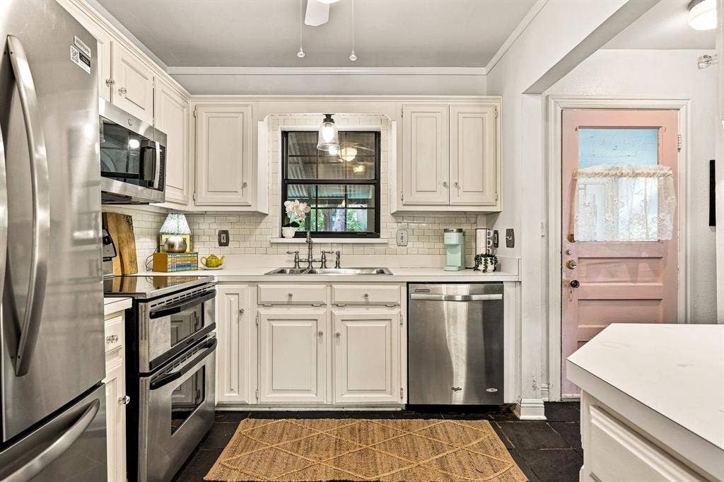 6000 Revere Place, Dallas, TX 75206 6000 Revere Place, Dallas, TX 75206