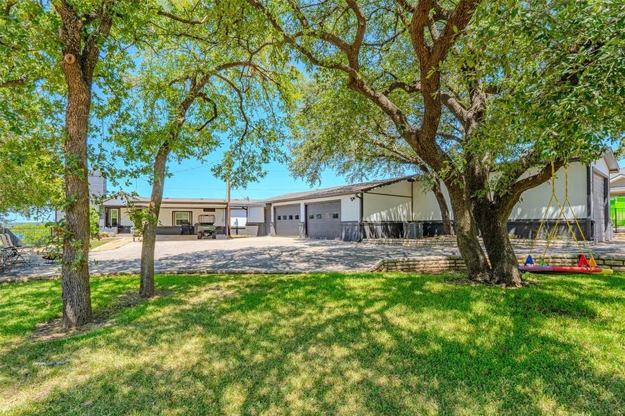 Property photo for 6371 Beacon Vista Circle, Granbury, TX