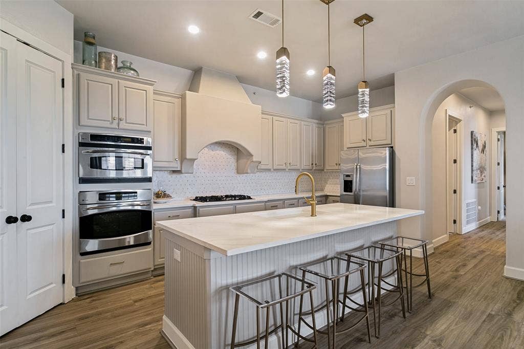 610 Via Ravello, #406, Irving, TX 75039 610 Via Ravello, #406, Irving, TX 75039