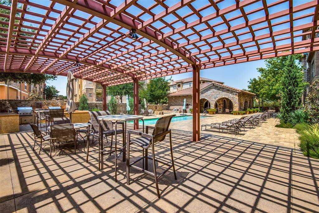 610 Via Ravello, #406, Irving, TX 75039 Community Poolside Pavillion