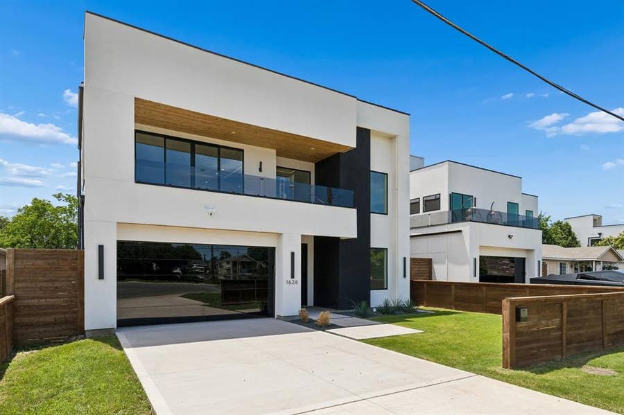 Property photo for 1626 Canada Drive, Dallas, TX