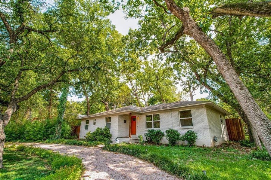 Property photo for 2824 W Kiest Boulevard, Dallas, TX