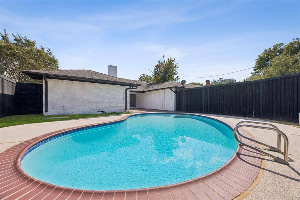 10015 Milltrail Drive, Dallas, TX 75238 10015 Milltrail Drive, Dallas, TX 75238