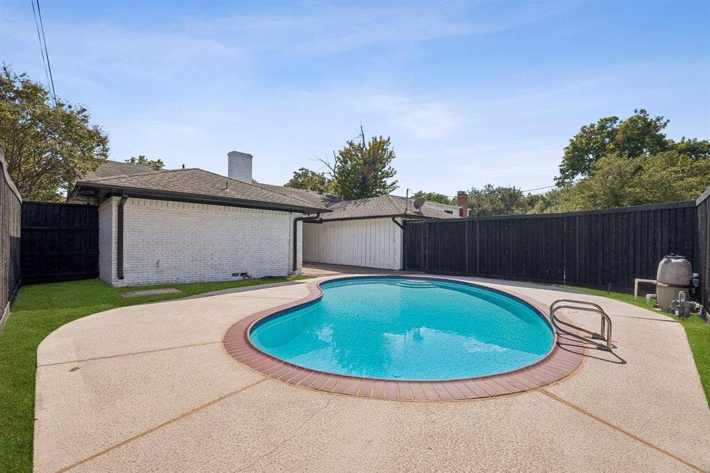 10015 Milltrail Drive, Dallas, TX 75238 10015 Milltrail Drive, Dallas, TX 75238