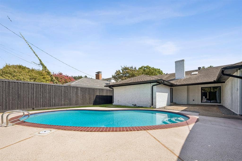 10015 Milltrail Drive, Dallas, TX 75238 10015 Milltrail Drive, Dallas, TX 75238