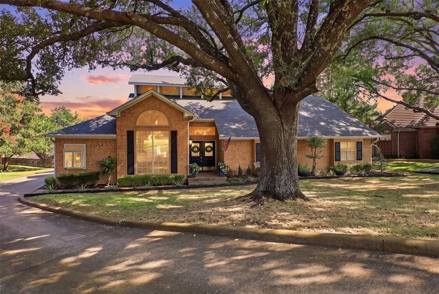 Property photo for 1613 Bay Crest Trail, Heath, TX
