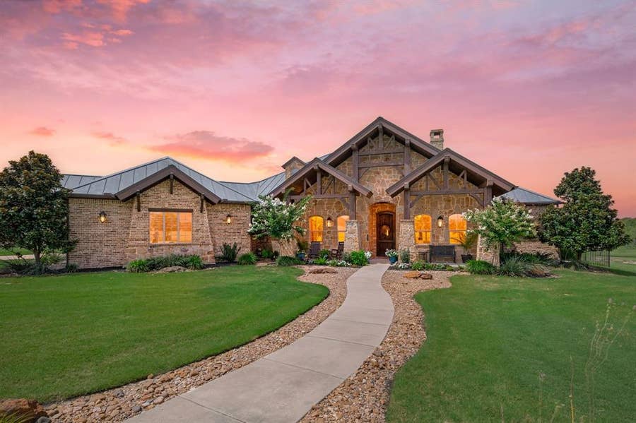 Property photo for 336 Dove Landing, Royse City, TX