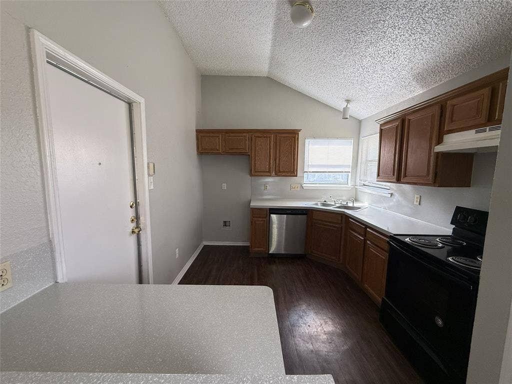 404 Seminary Ridge, Mesquite, TX 75149 404 Seminary Ridge, Mesquite, TX 75149