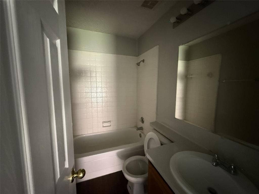 404 Seminary Ridge, Mesquite, TX 75149 404 Seminary Ridge, Mesquite, TX 75149