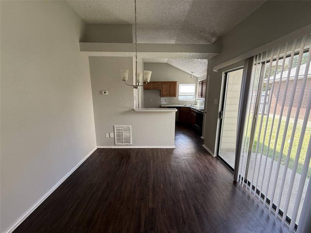 404 Seminary Ridge, Mesquite, TX 75149 404 Seminary Ridge, Mesquite, TX 75149