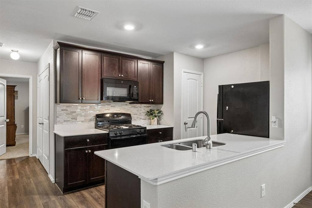 5545 Berea Street, Forney, TX 75126 5545 Berea Street, Forney, TX 75126