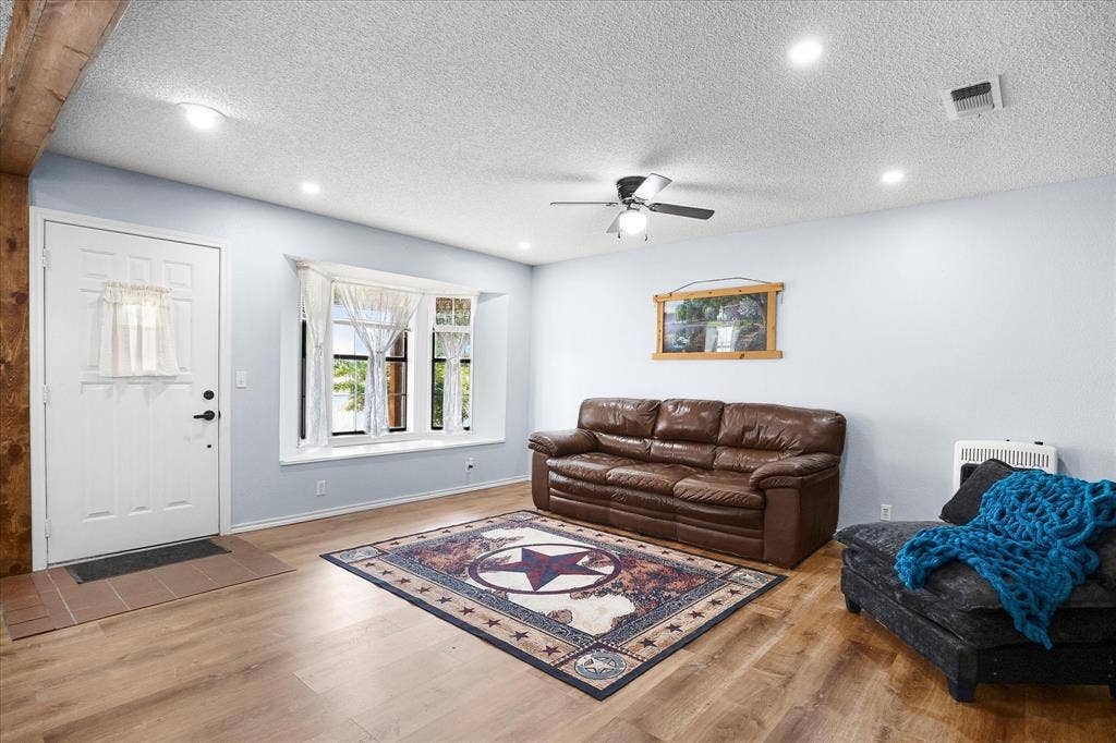 6006 County Road 4604, Commerce, TX 75428