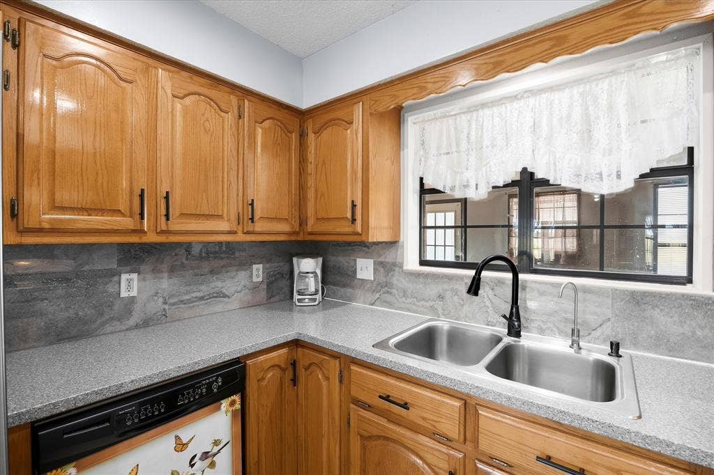 6006 County Road 4604, Commerce, TX 75428